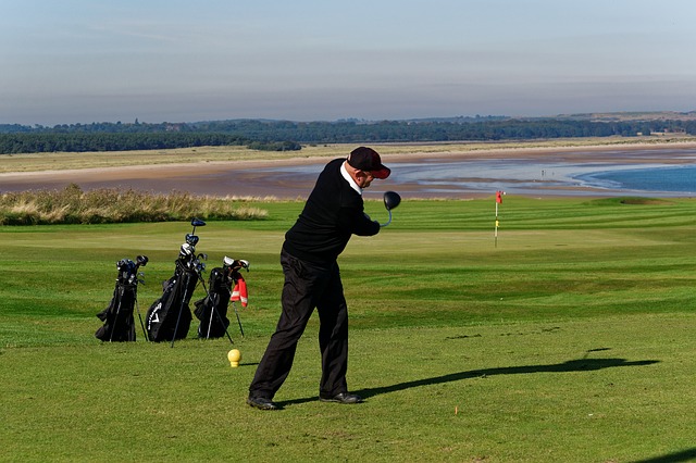golf-swing-970893_640